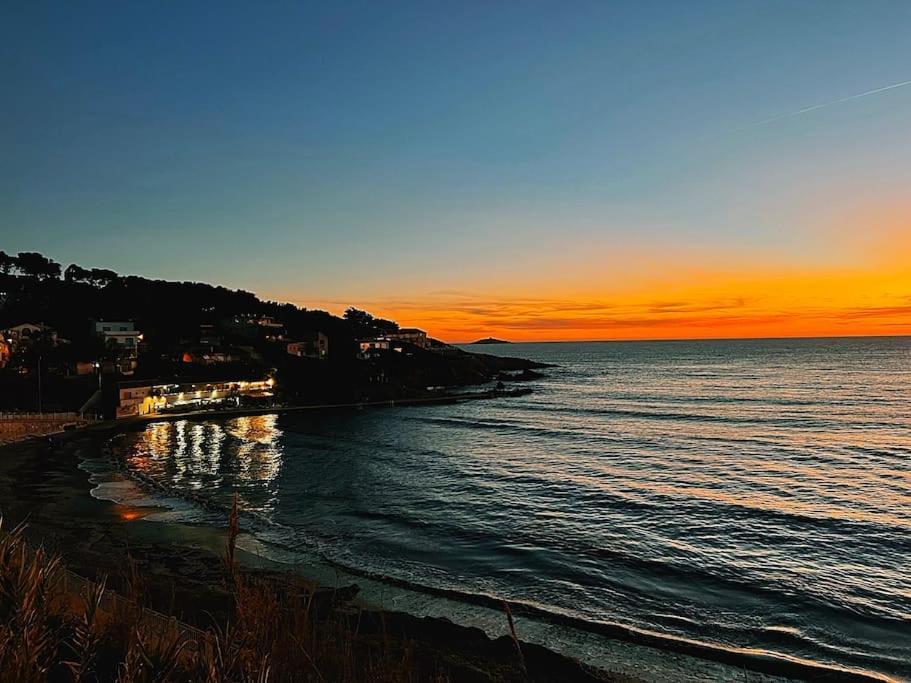 Escapade Au Coeur De Sanary Apartment Екстериор снимка